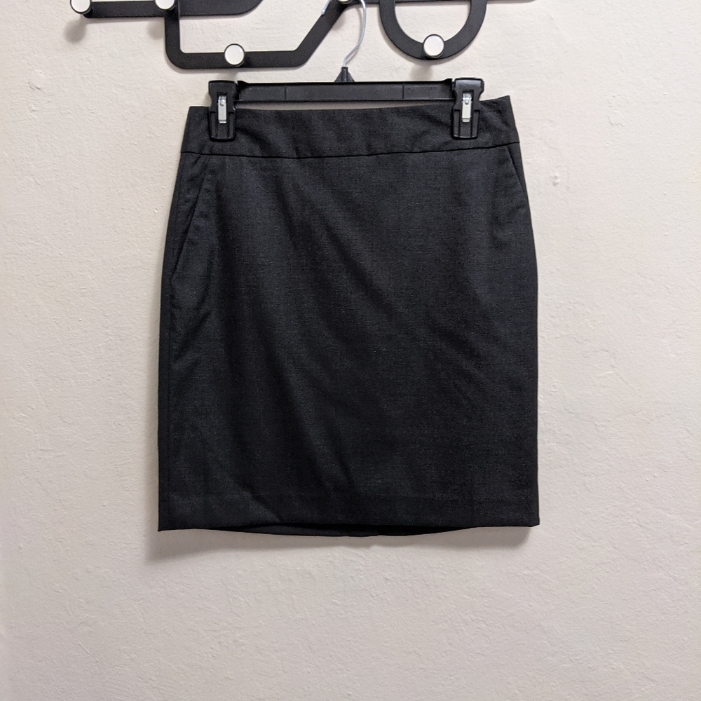 NWT - Banana Republic dark grey pencil skirt